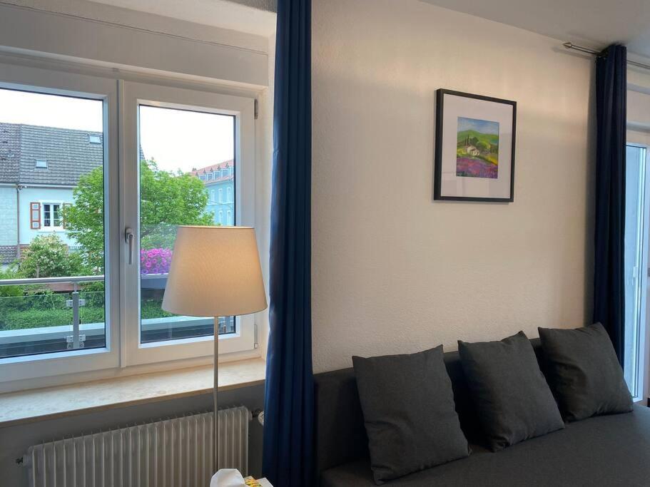 Ferienwohnung Preiswertes Stilvolles Zimmer Im Privaten Haus Mit Grossem Schoenem Modernem Gemeinschaft Badenzimmer Lörrach Exterior foto